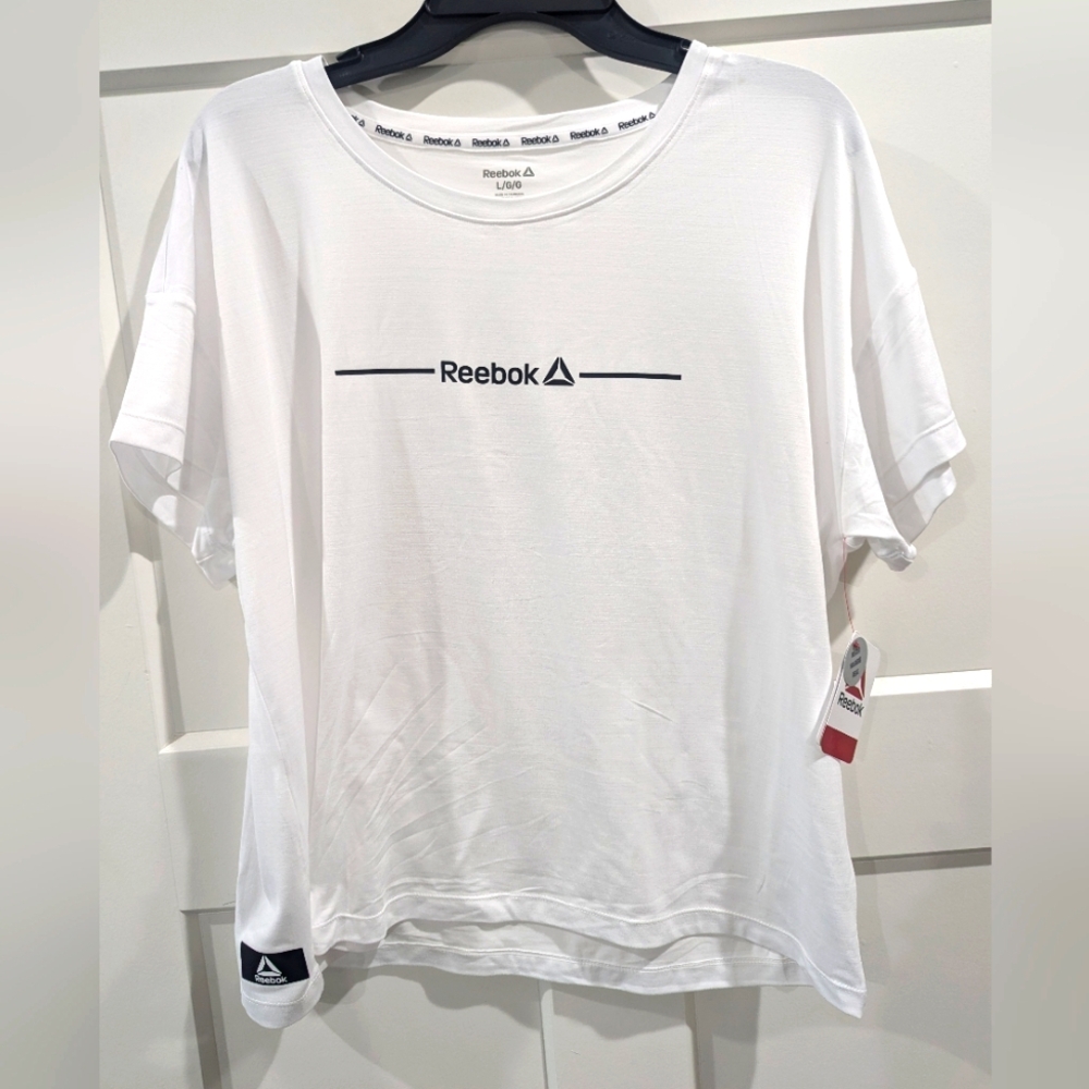 NWT! Redbox Fitness Long Crop shirt - Women's Size L